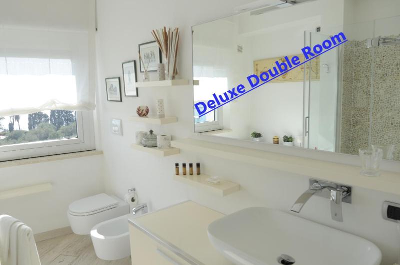 Superior Double Room with Terrace and Sea view  image 4