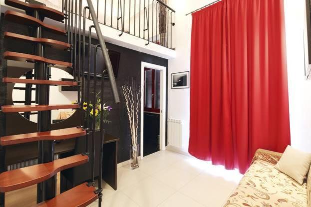 Quadruple Room image 2