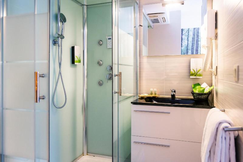 Deluxe Double Room with Sauna image 1
