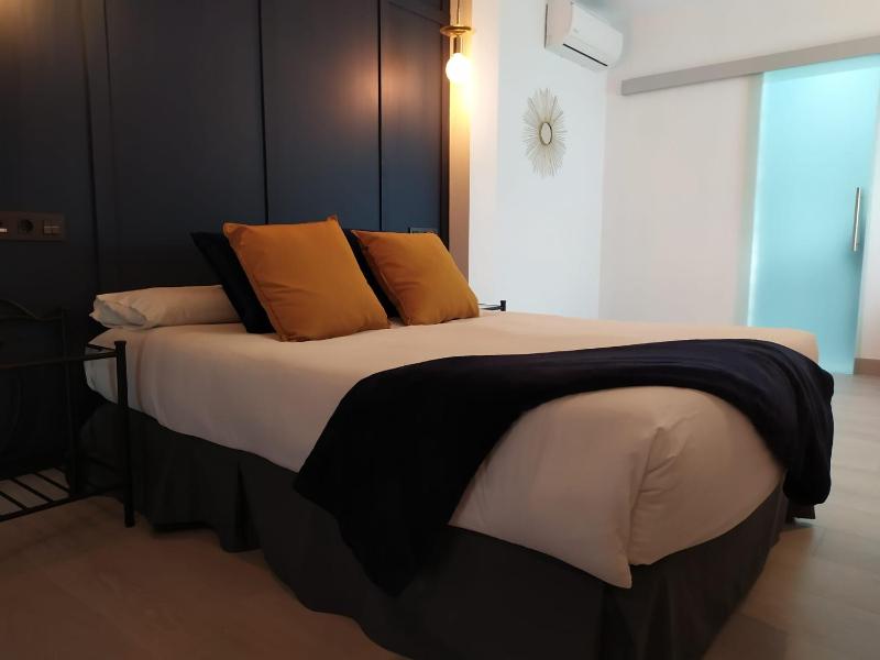 Double Room with Terrace image 3
