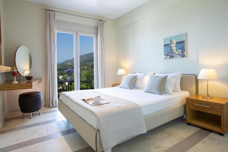 Superior Villa image 3