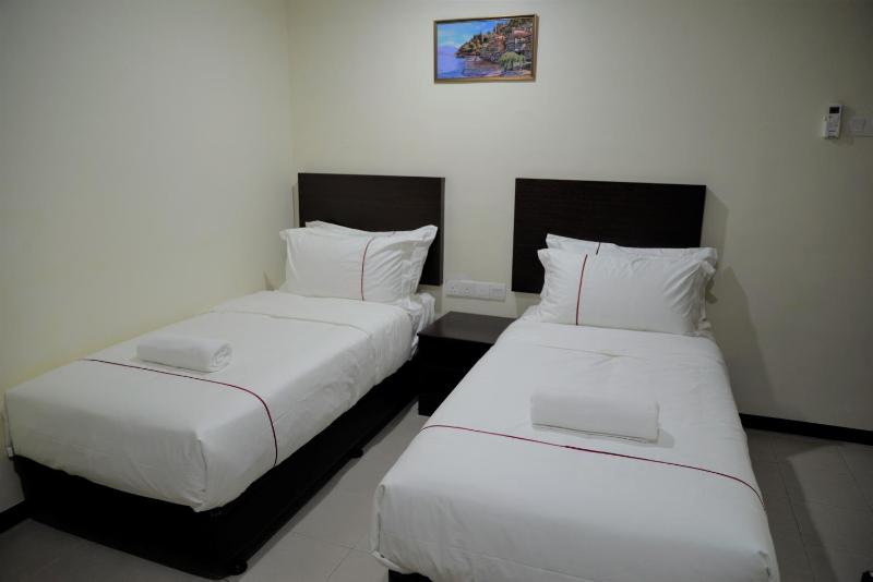 DCozy Hotel - image 7