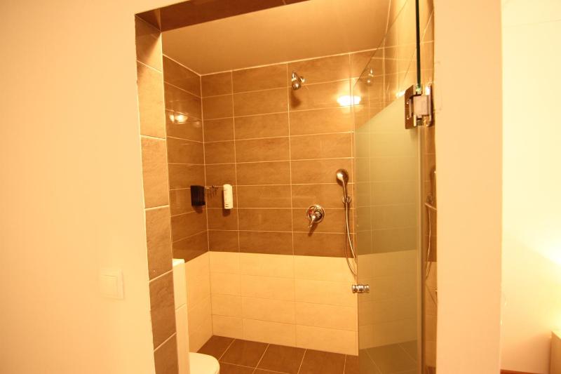 Triple Room image 2