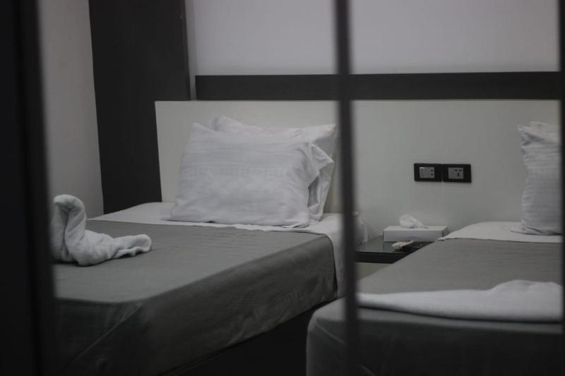 Azar Boutique Hotel - image 2