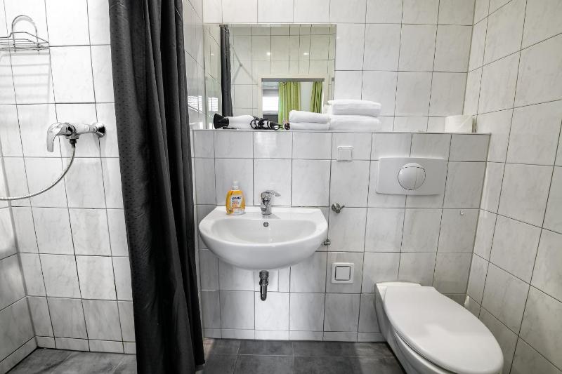 Double or Twin Room image 2