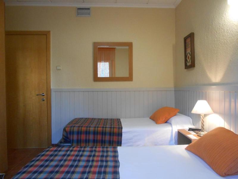 Triple Room image 3