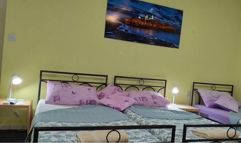 One-Bedroom Apartment image 2