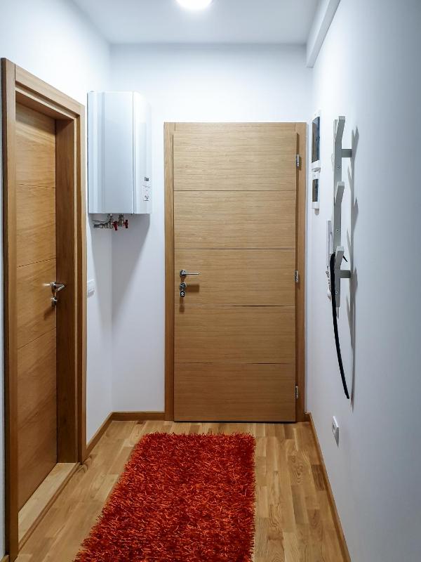 One-Bedroom Apartment image 3