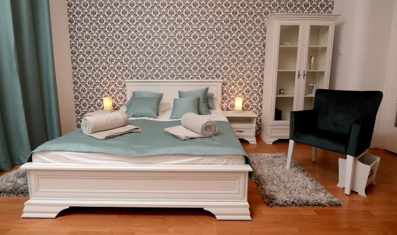 Superior Apartment image 3