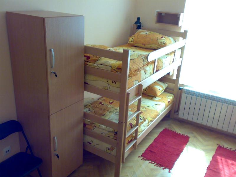 Single Bed in 6-Bed Dormitory Room image 3