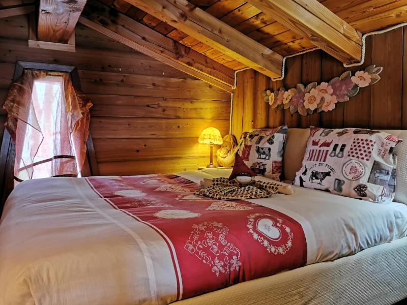 Two-Bedroom Chalet - Separate Building image 4