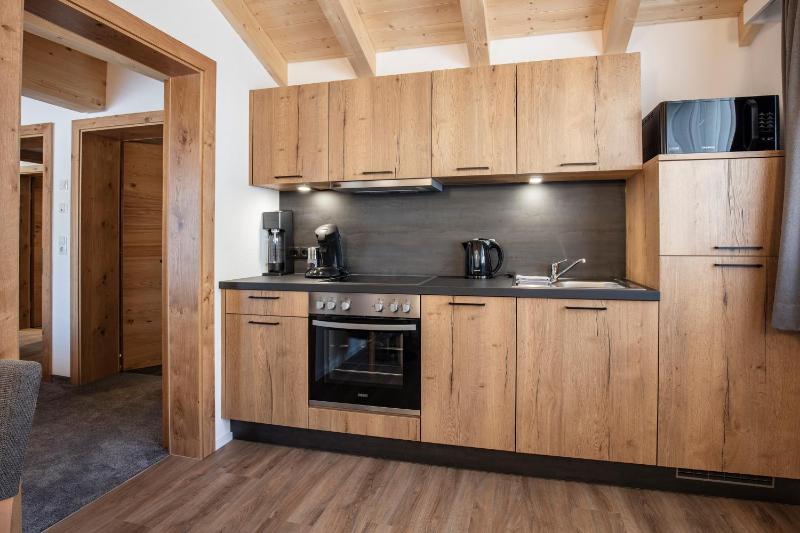 One-Bedroom Apartment image 4