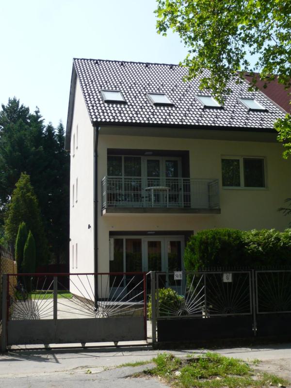 Luna apartmanház - image 1