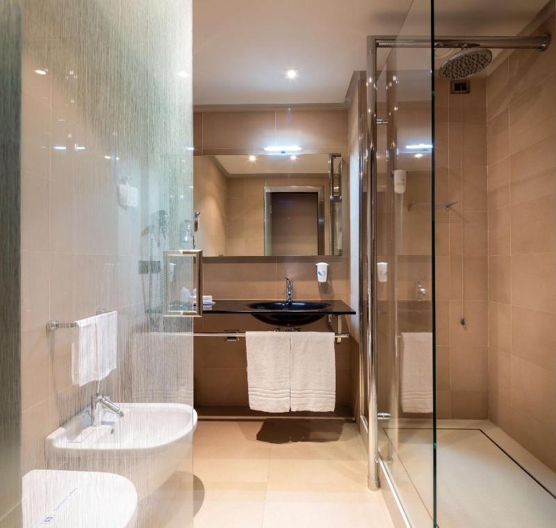 Economy Single Room with Spa Access image 4