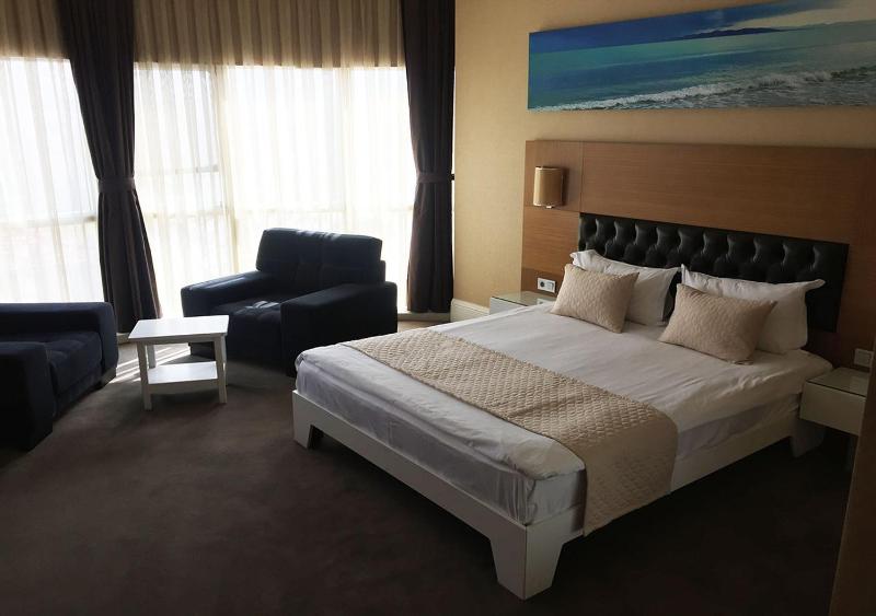 Deluxe Double Room image 1