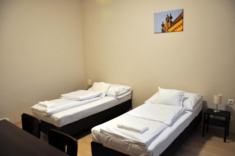 Double or Twin Room image 2