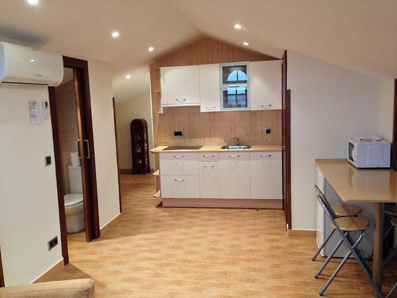 Studio with Sea View image 3