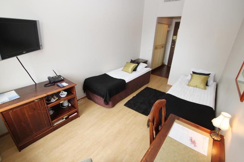 Twin Room image 1