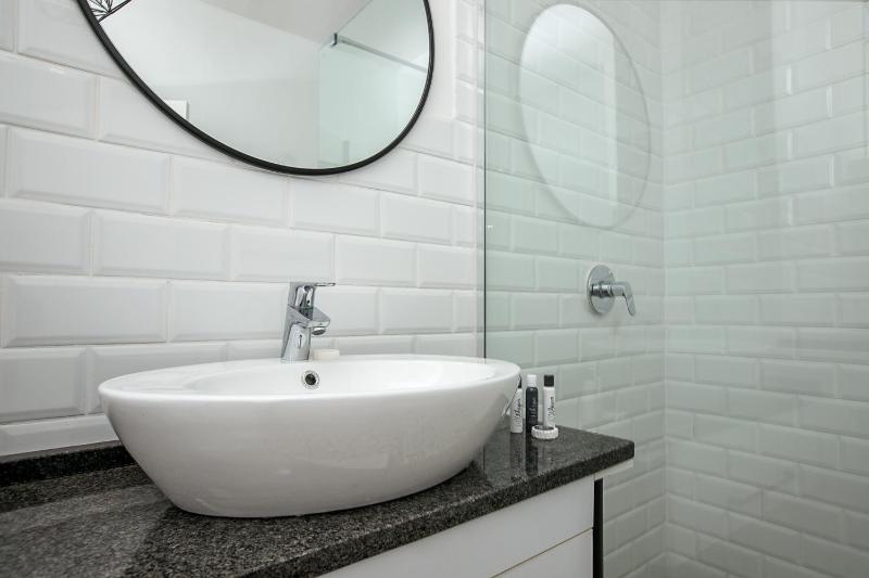 116 Illovo Mews Studio - image 5