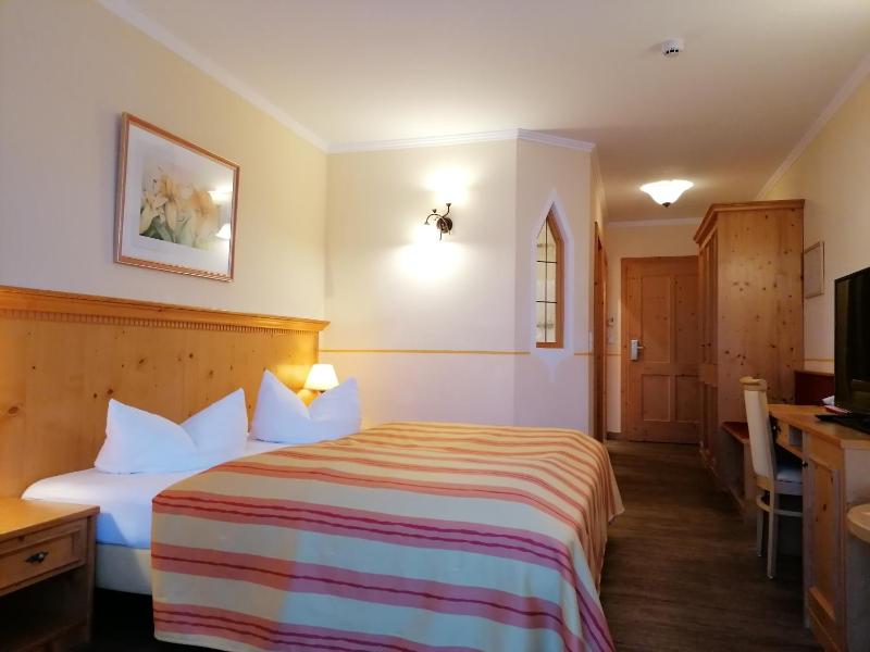 Double Room image 4