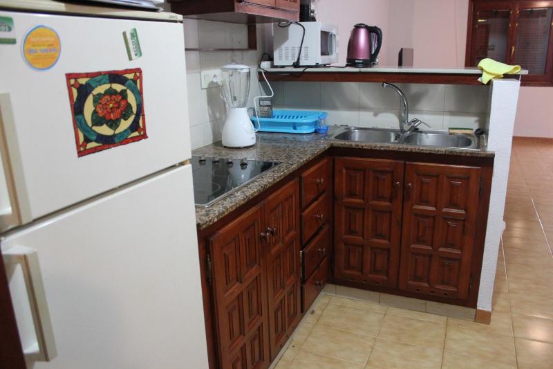 One-Bedroom Bungalow image 3
