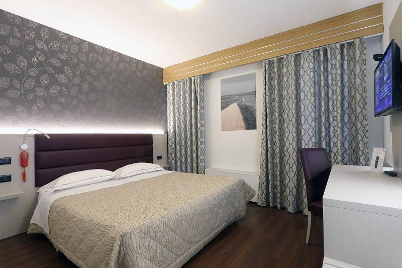 Superior Queen Room image 2