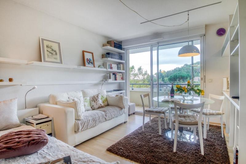 Apartment with Terrace image 3