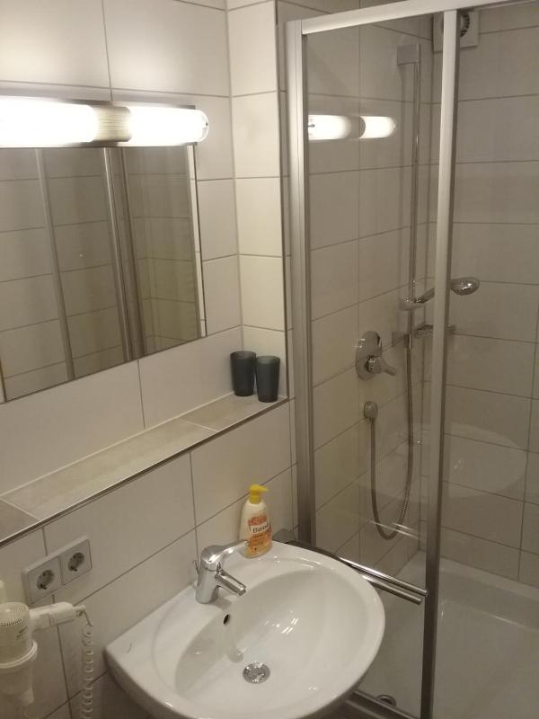 Double Room with Private Bathroom image 3