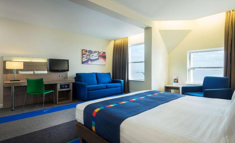 Standard Room with Sea View image 3