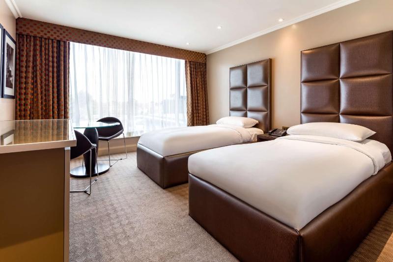 Superior King or Twin Room image 1
