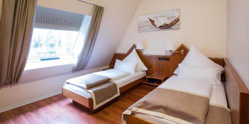 Double Room image 4