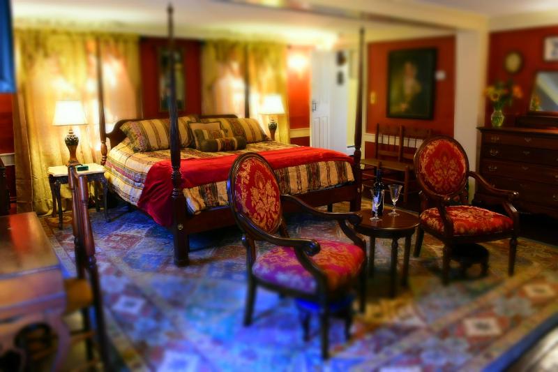 Superior King Room image 2