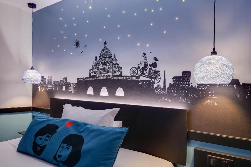 2 rooms next to each other image 3