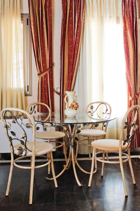 Premium Suite image 3