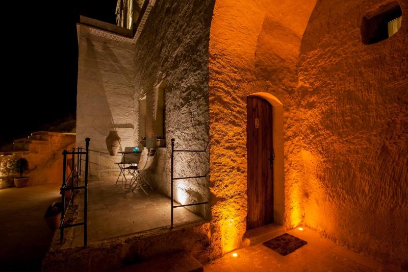 Exclusive Cave Suite  image 1