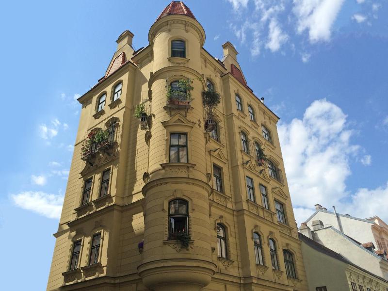 7th HEAVEN Vienna Center Apartments Images