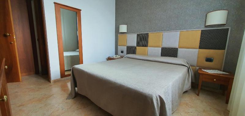 Comfort Double Room image 4
