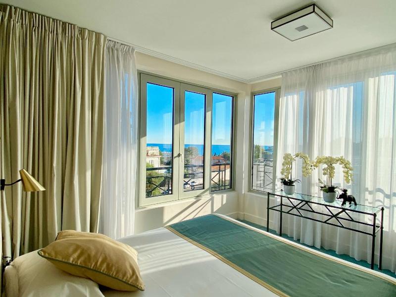 One-Bedroom King Suite with Sofa Bed and Terrace - Non-Smoking image 1