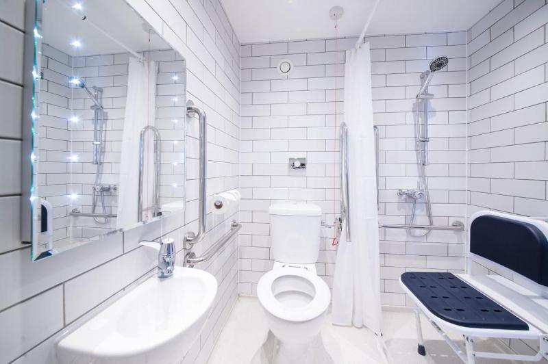 Double Room - Disability Access image 2