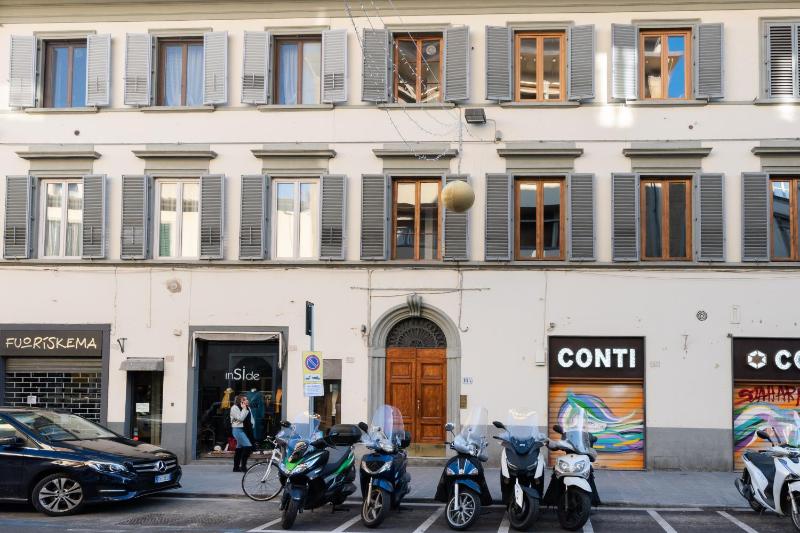 Two-Bedroom Apartment with Balcony image 3