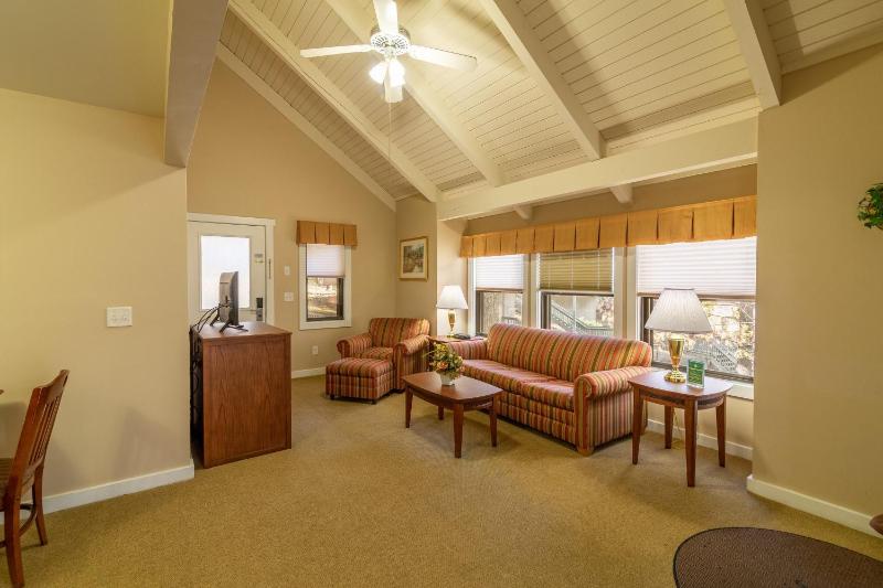 Three-Bedroom Apartment image 4
