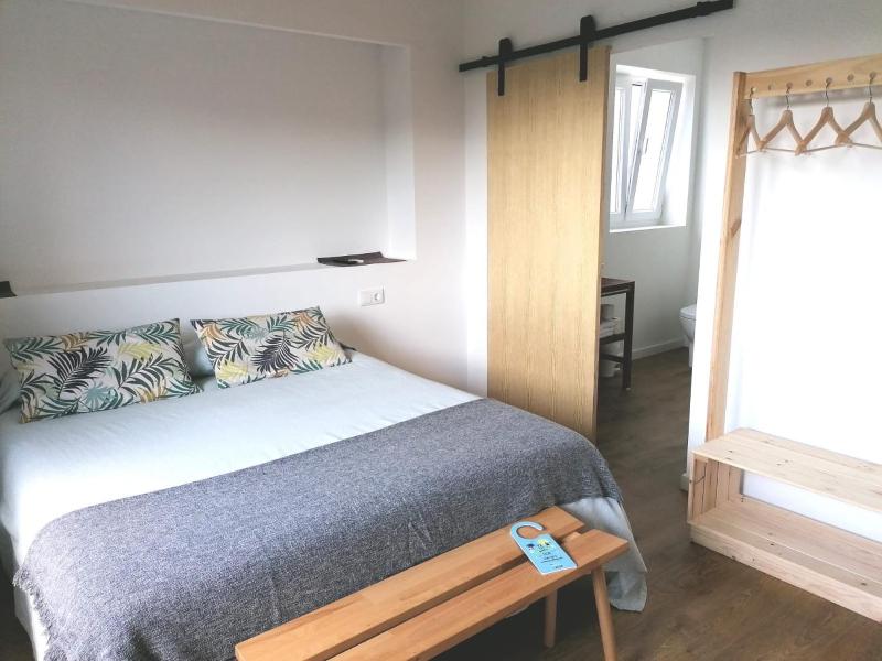 Triple Room with Private Bathroom image 1
