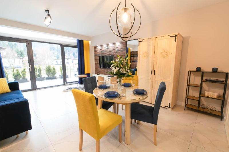 Apartamenty dla rodzin z sauną bawialnią i widokiem na Skrzyczne - Dream Apart Marron - image 33