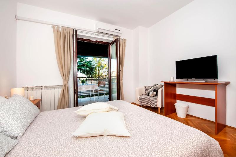 One-Bedroom apartment Standard image 4