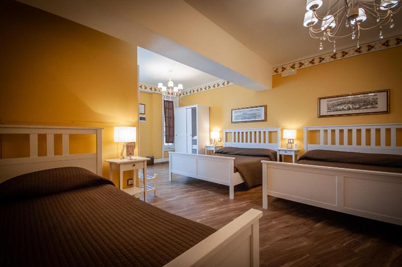 Family Room with Private Bathroom - Separate Building image 1