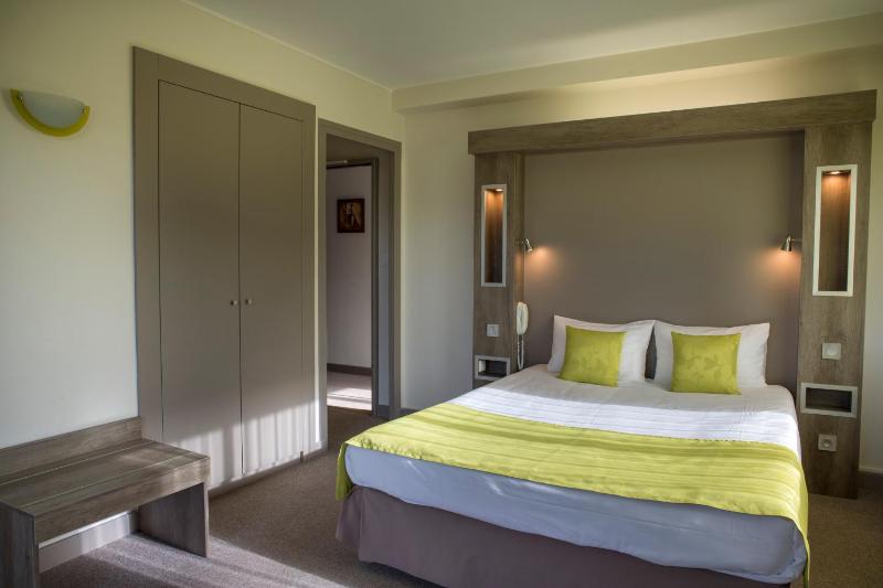 Superior Double Room with Balcony image 1