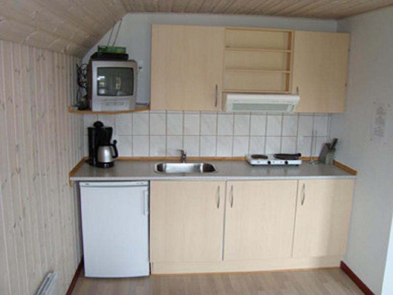 Cottage with Shared Bathroom image 3