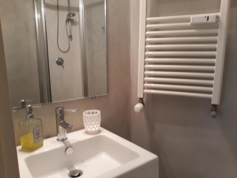 Double or Twin Room with Private Bathroom image 3