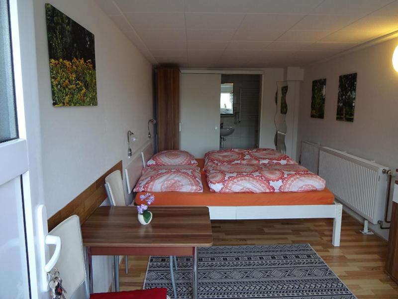 Double Room image 2