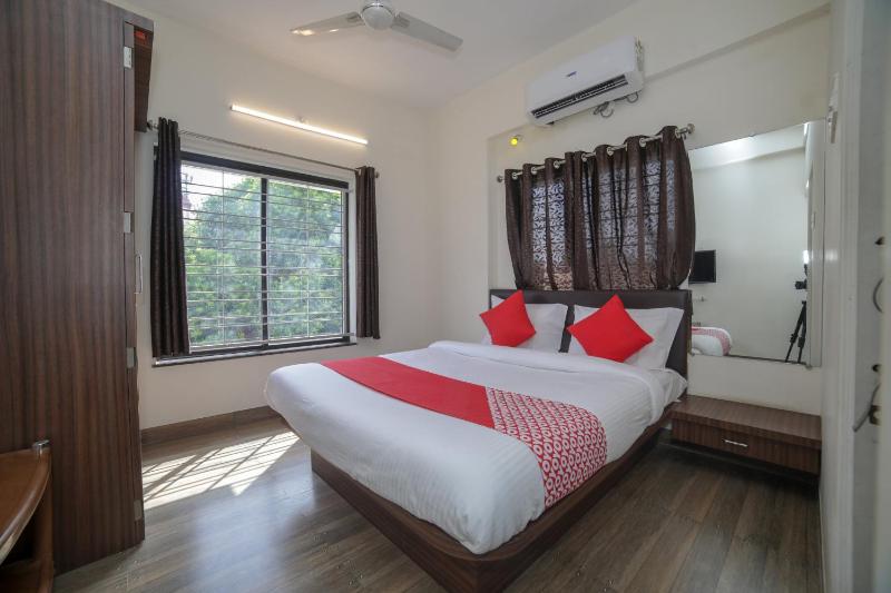 Hotel Shelter - image 36